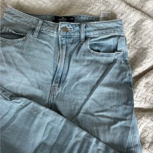 Hollister High Rise Light Blue Wash Jeans